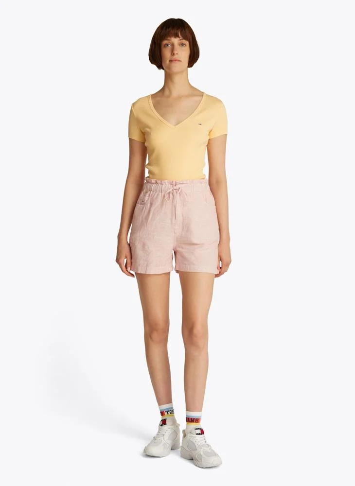 TOMMY JEANS Essential V-Neck T-Shirt