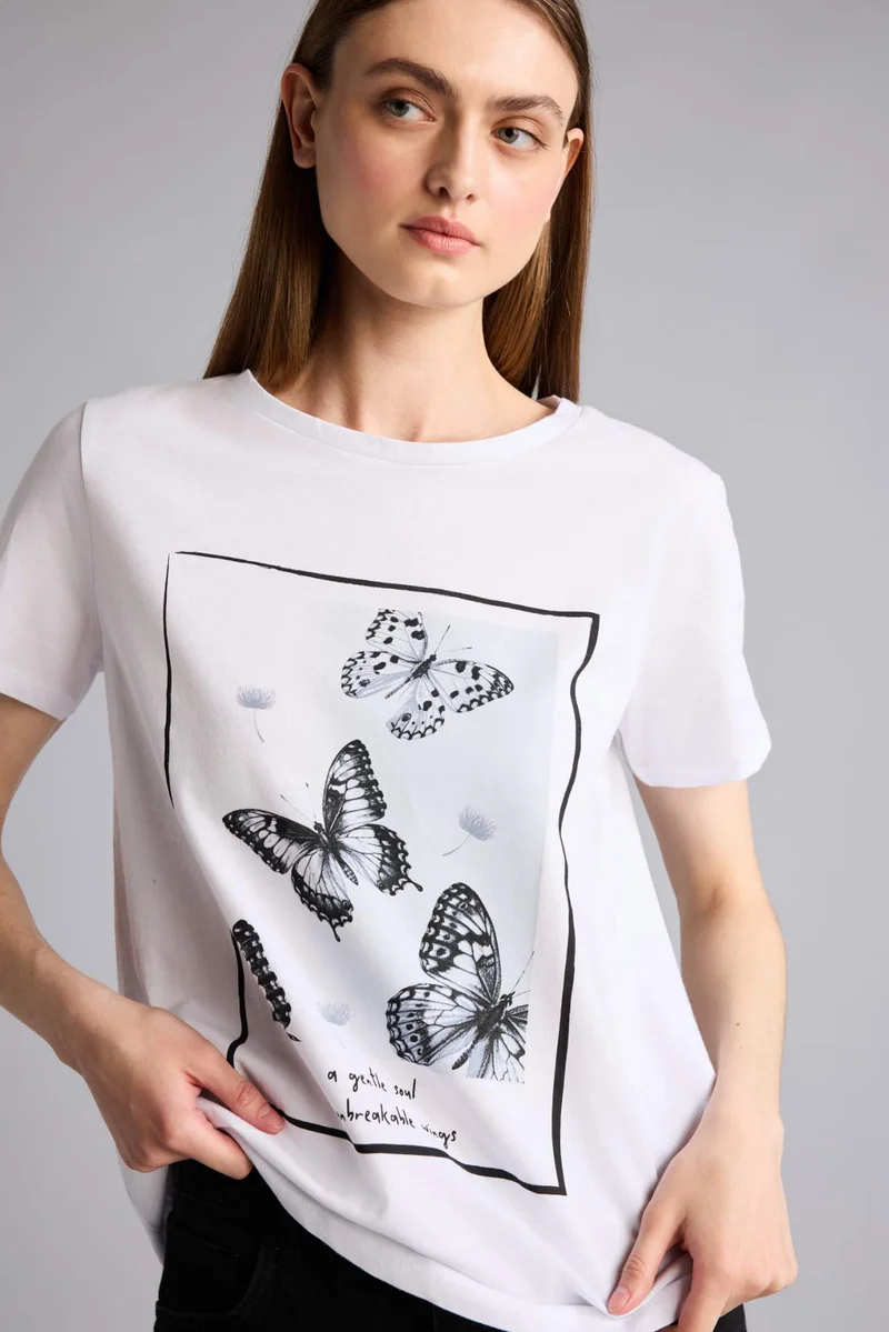 ديفاكتو Regular Fit Crew Neck Slogan Short Sleeve T-Shirt