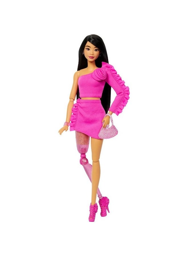 Barbie Deluxe Style Barbiecore Outfit, Black Hair, Glittery Prosthetic Leg Doll (31 cm) - Image 1