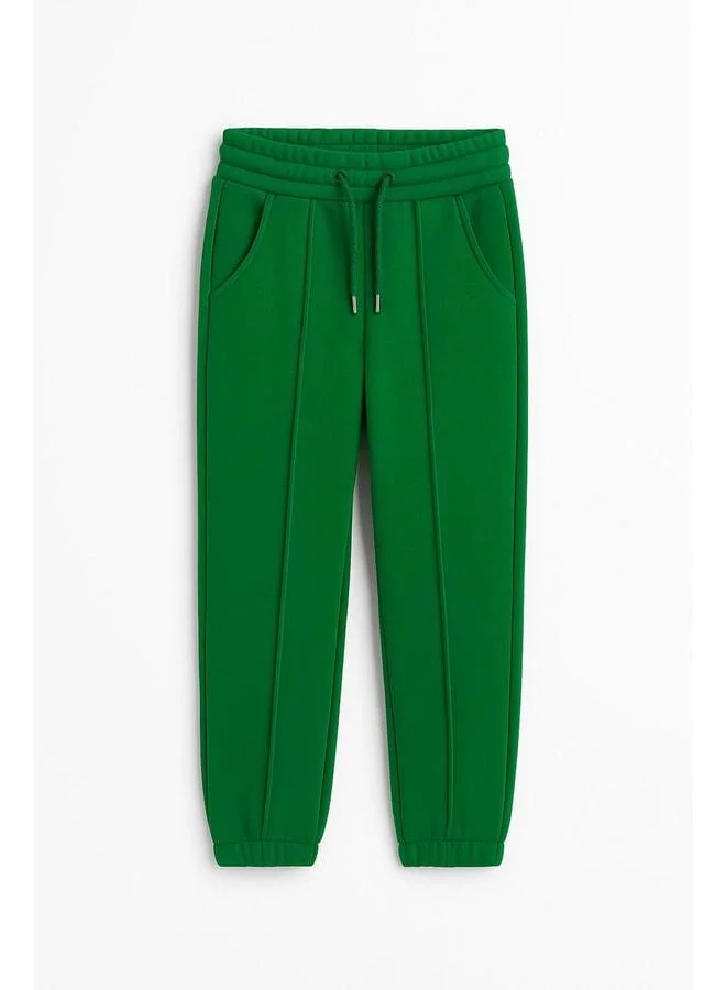 Perendi Elastic Waist, Fleece-Lined, Pocketed, Comfortable Unisex Kids Sweatpants – Green.
