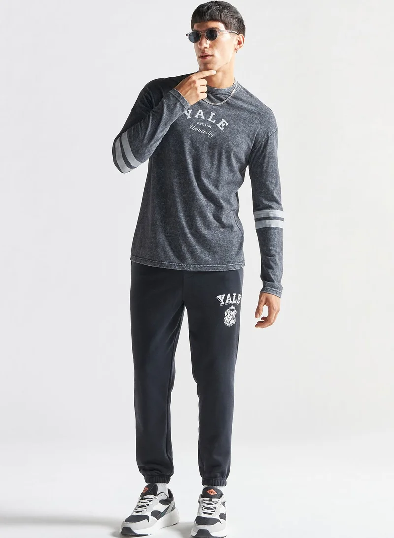 FAV Drawstring Cuffed Sweatpants