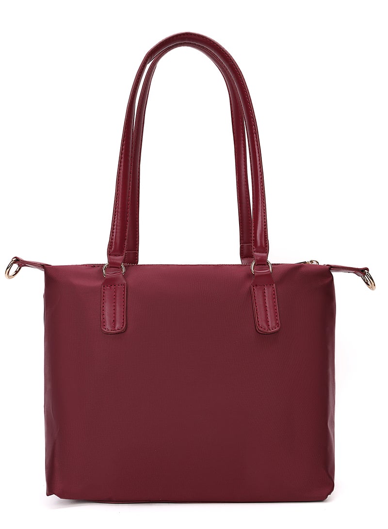 تي أتش حقيبة كتف بلون النبيذ الأحمر من تومي هيلفيغر، حقيبة كتف، حقيبة بحمالتين - Image 3