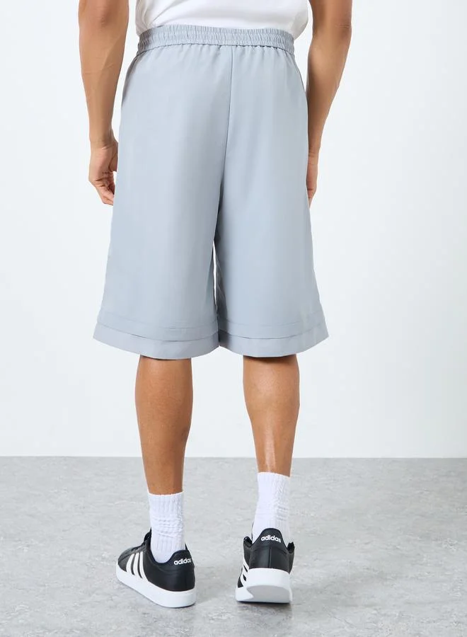 Styli Styli Men Grey Oversized Solid Shorts with Drawstring