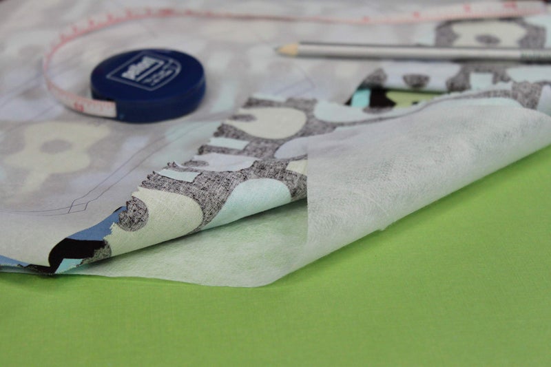 Pellon, White, PLF36 Ultra Lightweight Fusible Interfacing, 15" x 3 Yards, Package - Image 4