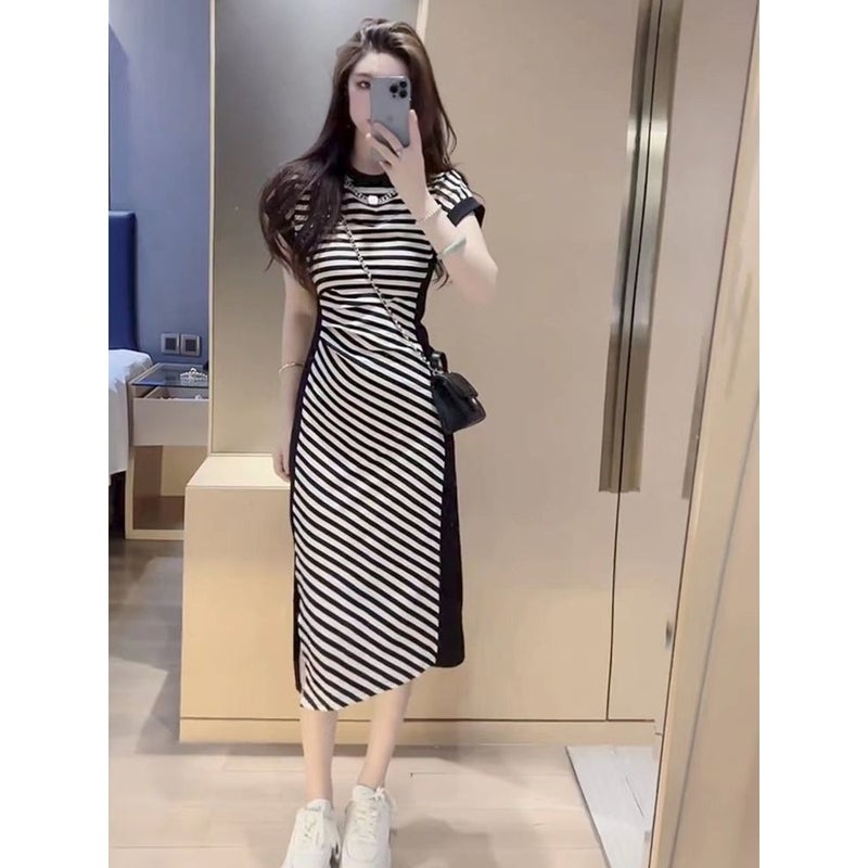 French New Style Black And White Diagonal Stripesd Round Neck Dress For Women 2025 Summer Slim Waist Bag Hip Slit Skirt For Women - Image 4