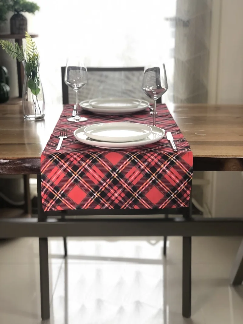 Desenİzmir PatternIzmir Plaid Patterned Square Runner Cover
