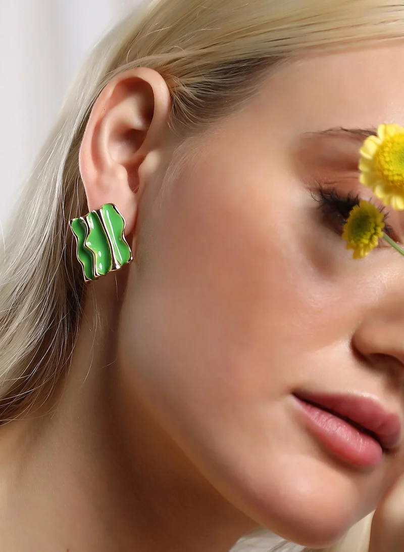 SOHI Tactile Enamelled Contemporary Artificial Stud Earring Jewellery