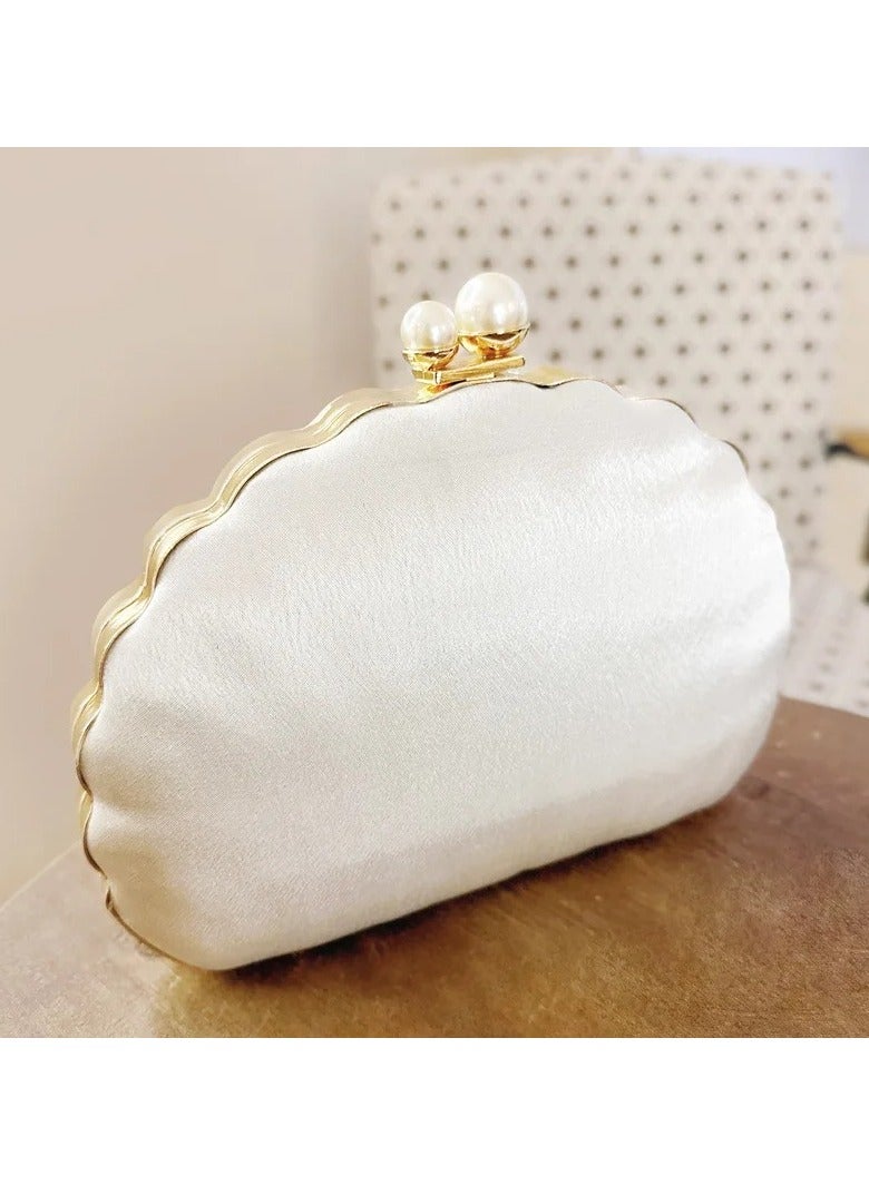 AROAQ Elegant Vintage Shell-Shaped Evening Clutch With Hand Embroidery, Retro Fabric Handbag With Faux Pearl Clasp For Special Occasions - Image 2