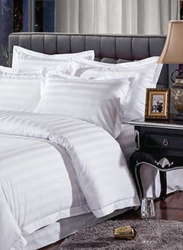 Asraar Hotel Style Bedding 6-Piece Set – Includes 2 Premium Duvets 240 x 260cm for Unmatched Comfort, 2 Elegant Duvet Covers 240 x 260cm for a Refined Look, and 2 Absorbent Towels 50 x 80cm 250g for Everyday Use – Luxurious and Durable Bedding Essentials  - Image 3
