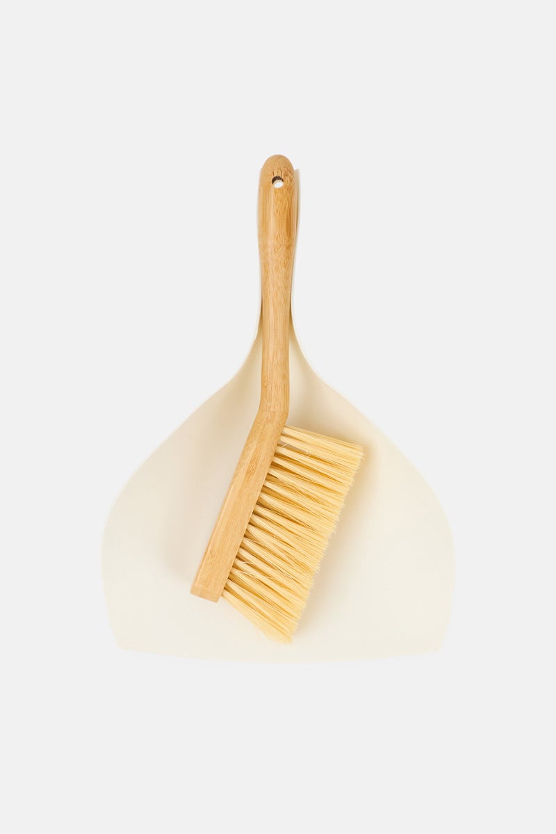 Bombay 2 Pieces Dust Pan And Brush Set, Multicolor - Image 1