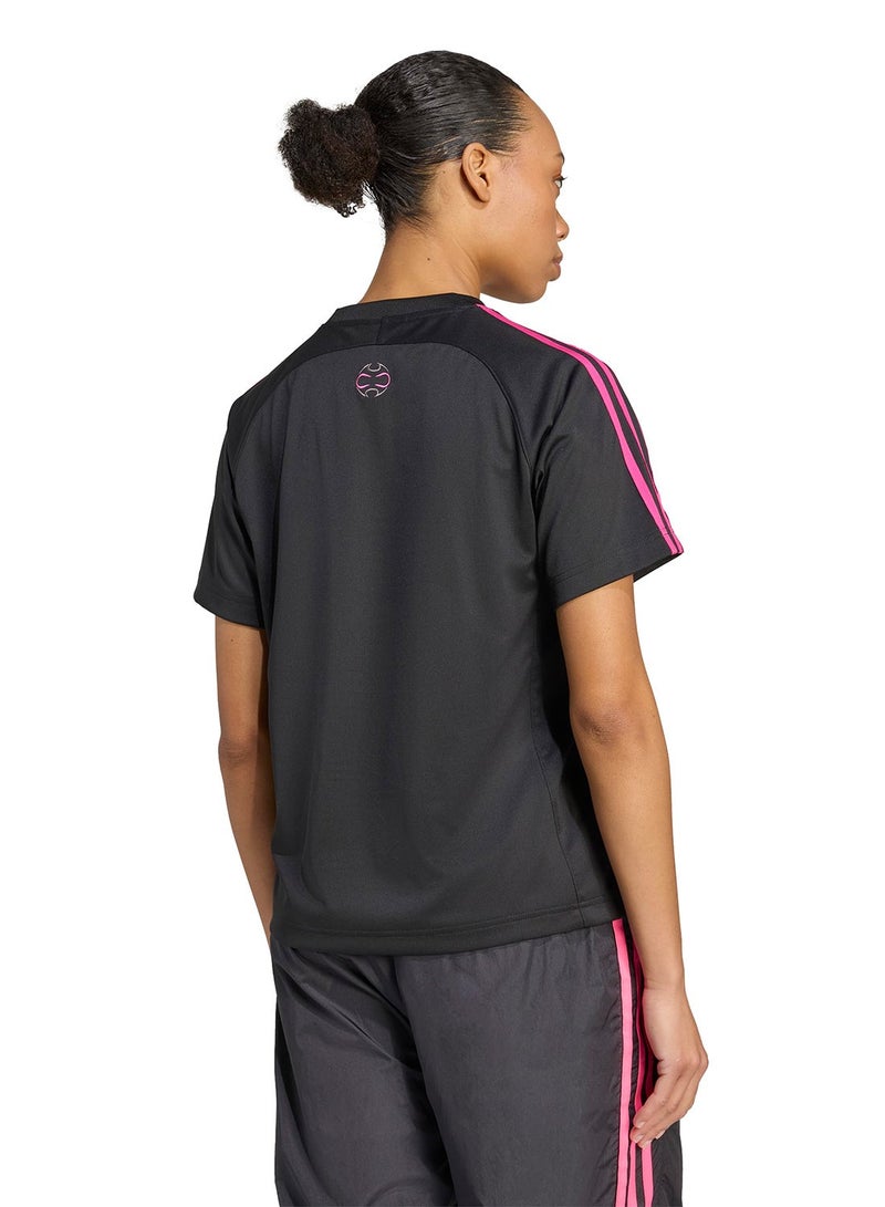 adidas Originals Adicolor Teamgeist Loose T-Shirt - Image 2