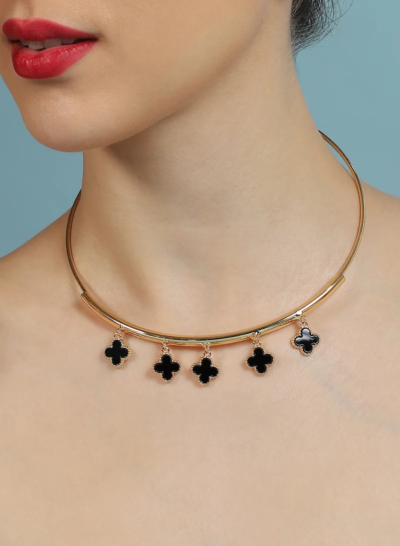 SOHI SOHI Women The Clover-Charm Collar Necklace | California  Colour | One-Size | Metallic Alloy Material | Lobster Clasp Closure | Necklace For Casual & Evening Wear
