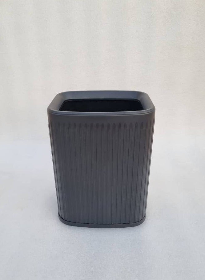 Black Striped Wastebasket, Stylish and Distinctive Waste Bin 15 Liters LM-YDJD013 