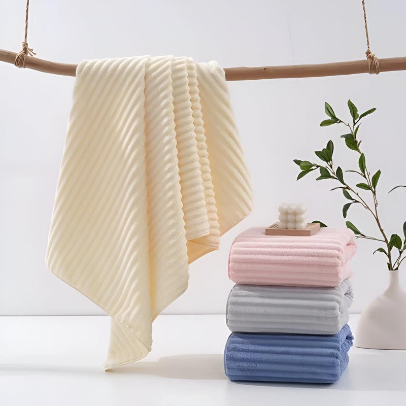 Bath Towels - Extra Soft and Highly Absorbent Microfiber Towels, 4-Piece Set for Quick Drying and Comfort - Image 2