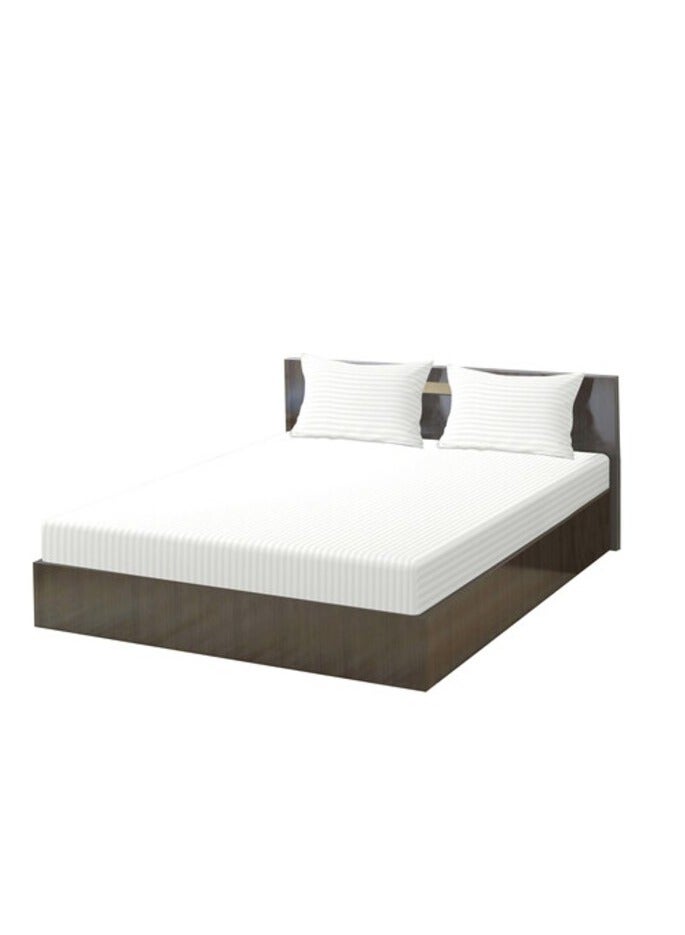 بروماس شرشف مطاطي مخطط من الألياف الدقيقة باللون الأبيض - مقاس كوين 150 × 200 سم - Image 1