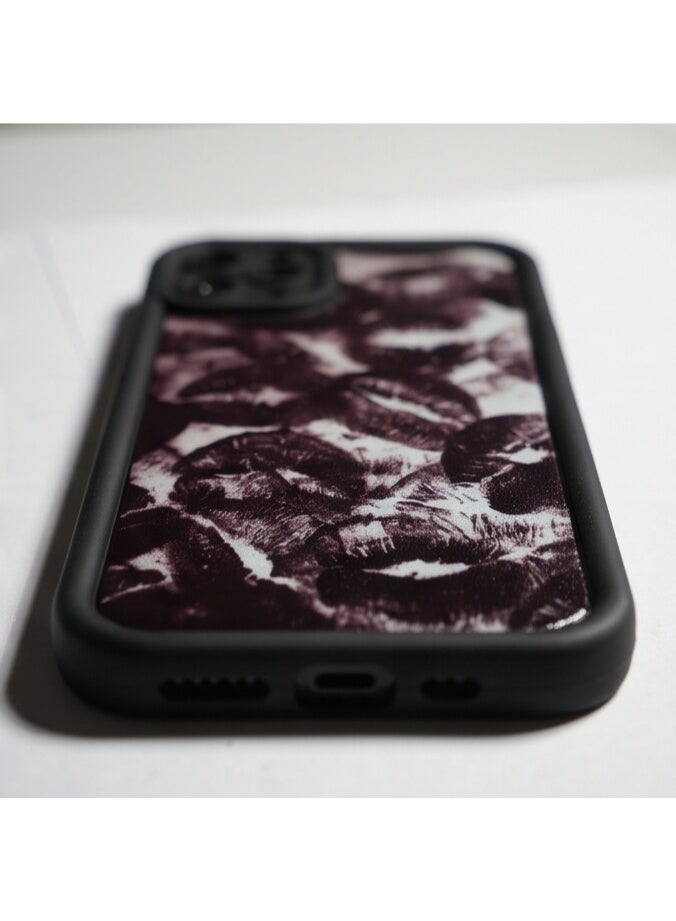 جراب حماية خلفي بتصميم شفاه لهاتف iPhone 11 لون أسود - Image 4