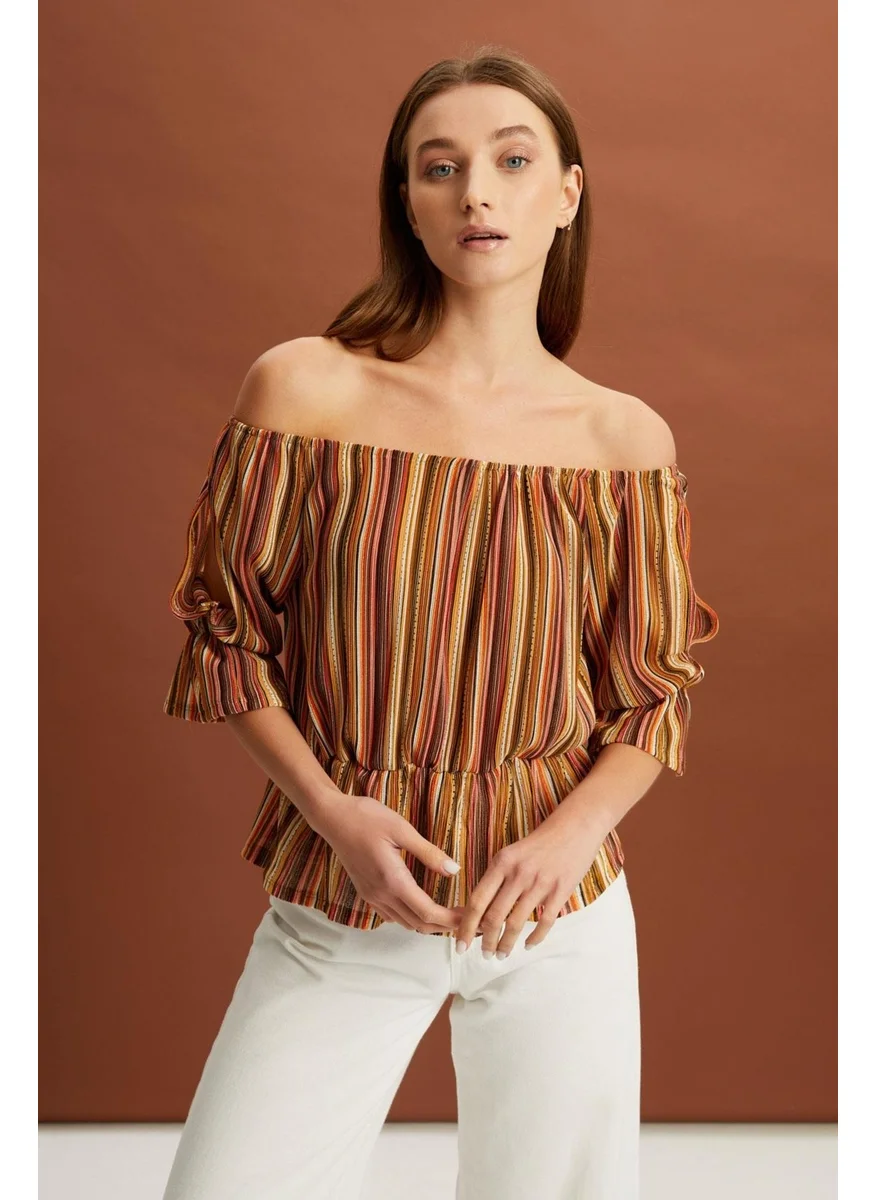 Alexander Gardi Carmen Collar Sleeve Detailed Blouse (B22-37900)