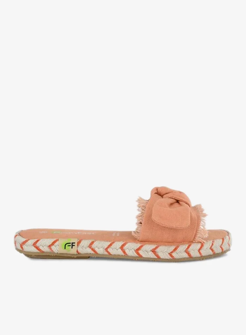 فريش فيت صندل مسطح مفتوح من الأمام بشريط مزخرف بفيونكة ممزقة من فريش فيت