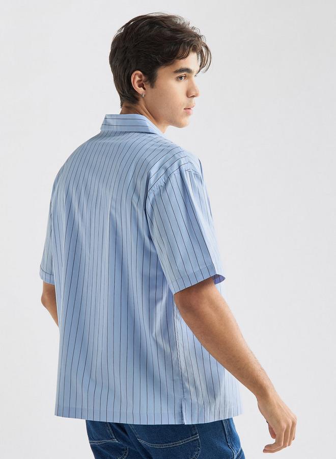 سبلاش فيڤ قميص مخطط بقصة عادية وبأكمام قصيرة وياقة كامب - Image 3