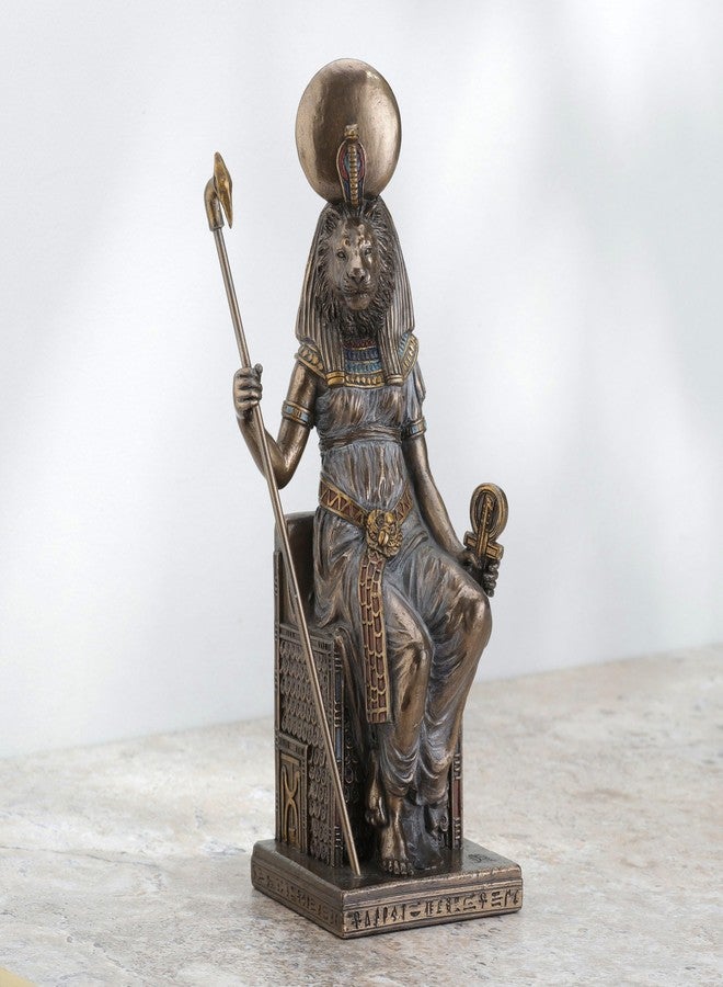 فيرونيز ديزاين تمثال من تصميم فيرونيز، يبلغ ارتفاعه 8.5 بوصة، للإلهة المصرية سخمت جالسة على العرش، مصنوع من الراتنج المصبوب على البارد، بلمسة نهائية برونزية عتيقة. - Image 2