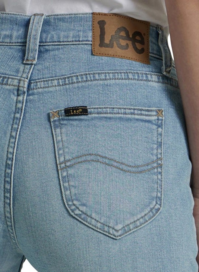 LEE Women's Legendary Mid Rise Flare Jean, Morning Veil DX, 6 Short - Image 4