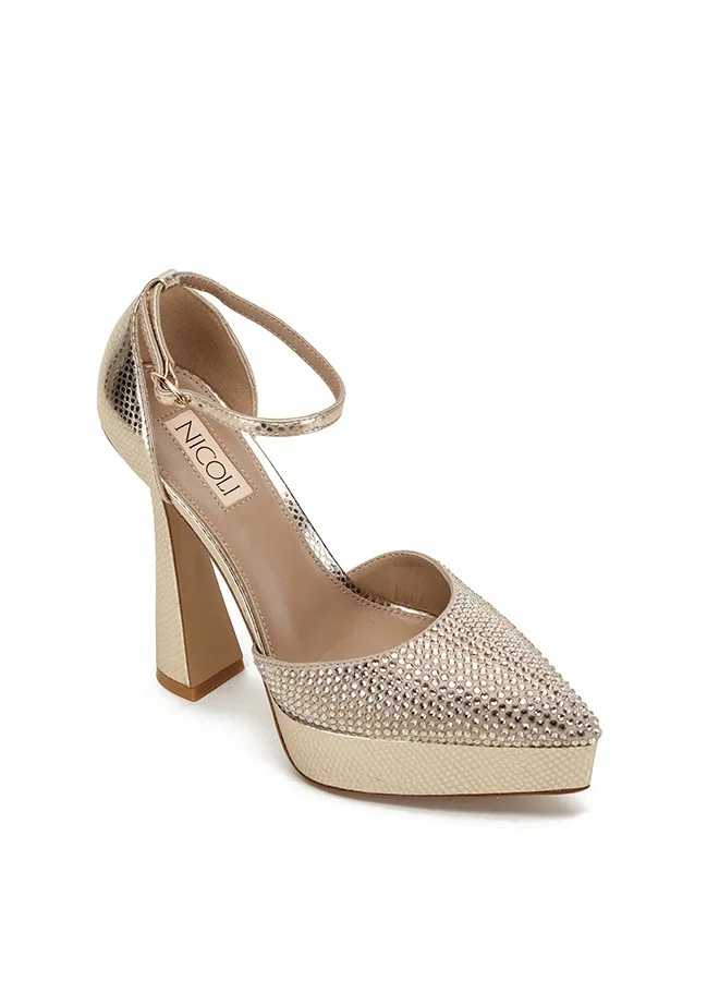 نيكولي لورفي