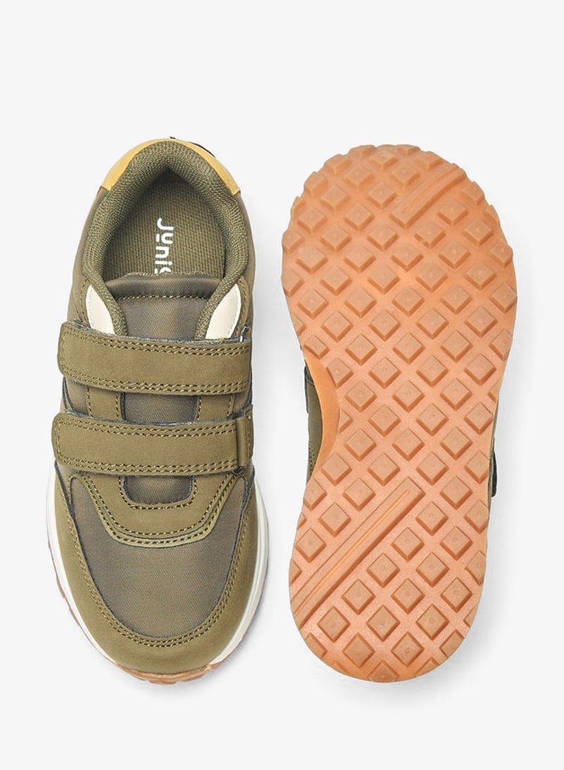 JUNIORS Boys Colourblock Sneakers with Hook and Loop Closure - Image 4