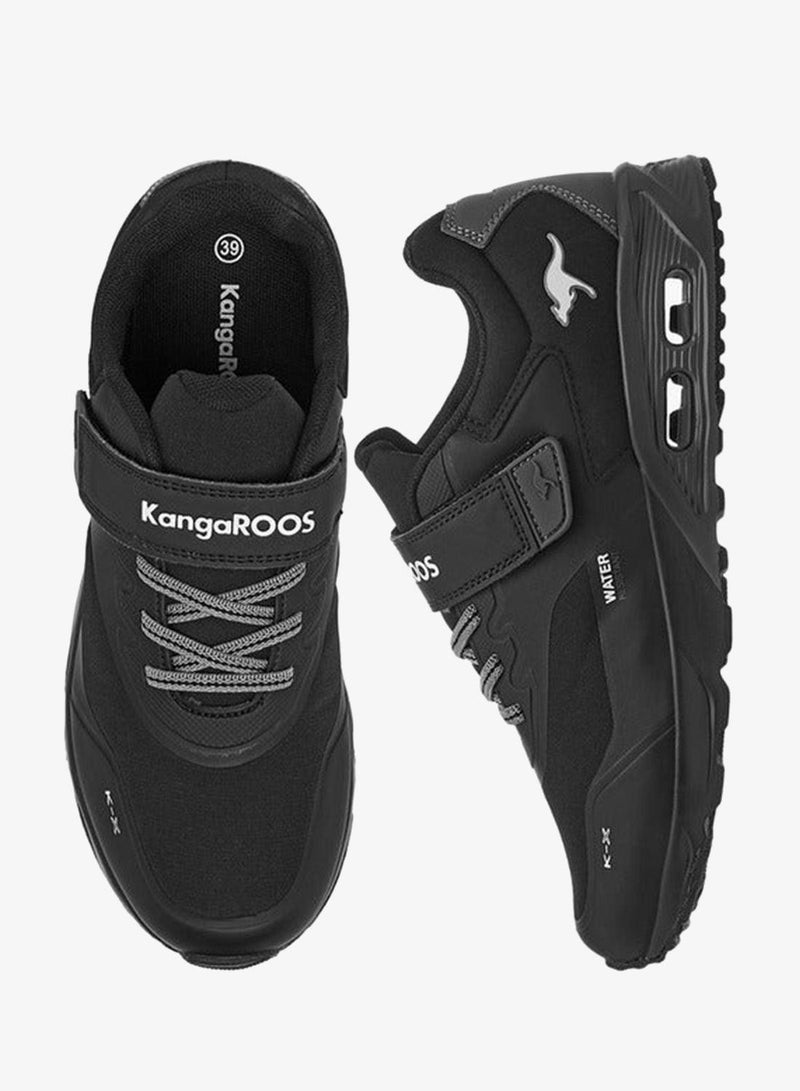 كانغاروس حذاء رياضي نسائي بطبعة شعار مع إغلاق بخطاف وحلقة - Image 3