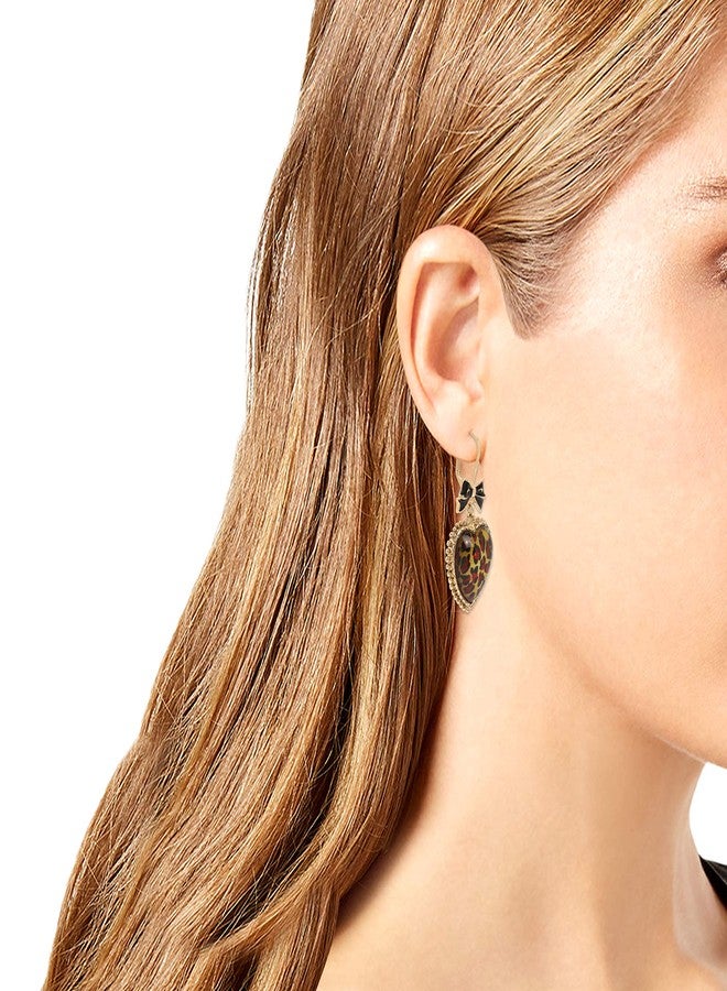 بتسي جونسون أقراط بيتسي جونسون المتدلية على شكل قلب بنقشة جلد النمر - Image 2