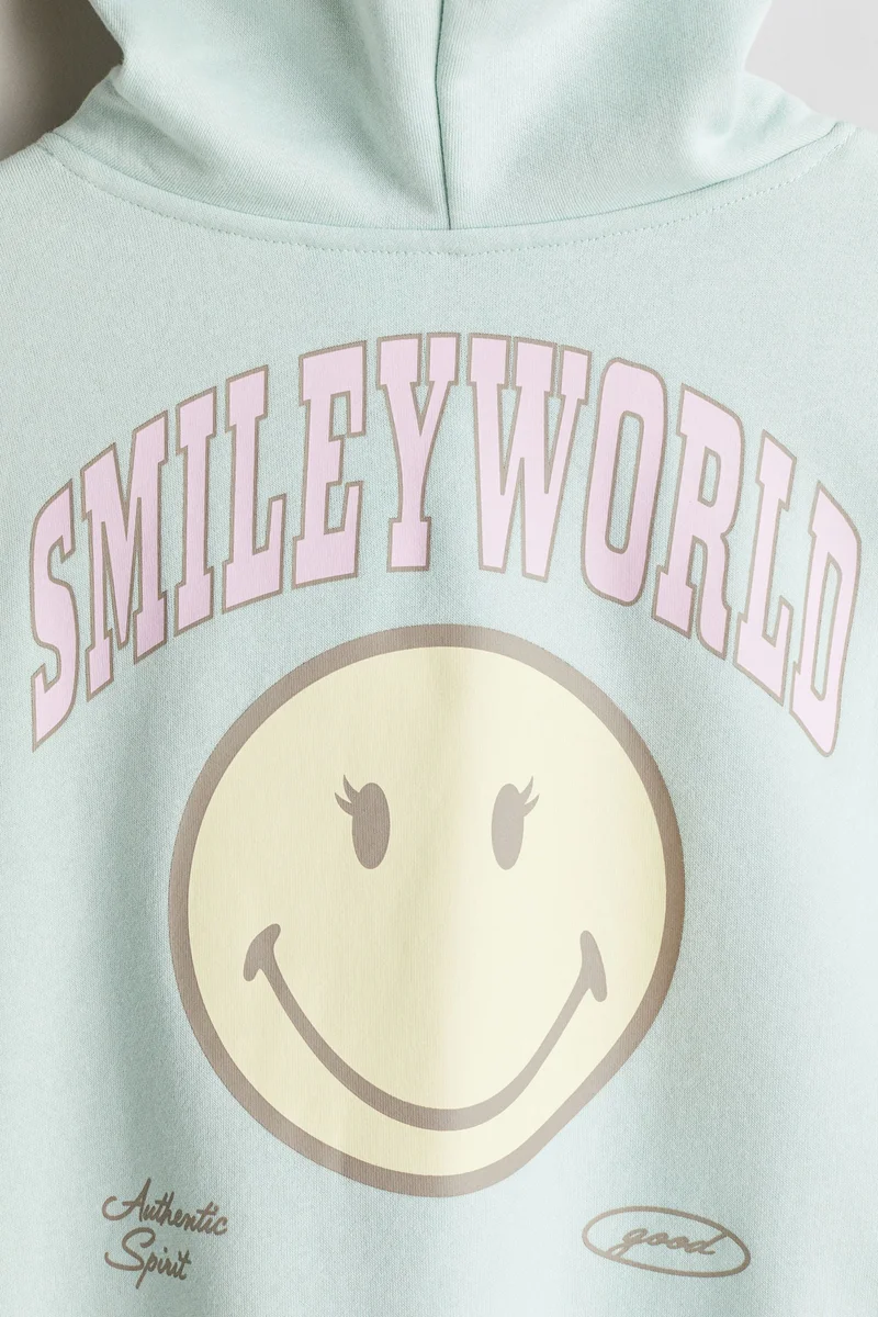 اتش اند ام هودي بتفاصيل مزخرفة