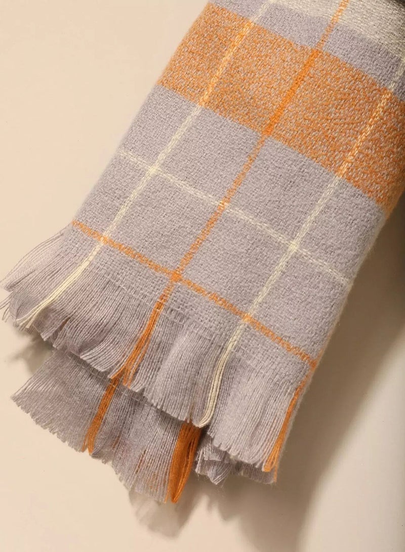Men Raw Hem Plaid Scarf  - Image 4