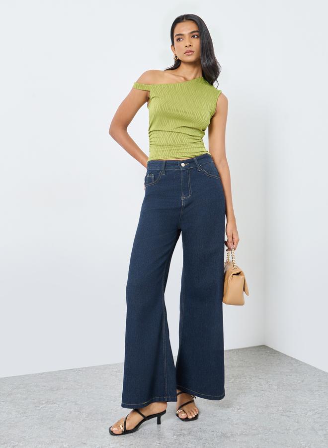 تايك تو بلوزة بياقة غير متماثلة بتفاصيل كتف واحد - Image 2