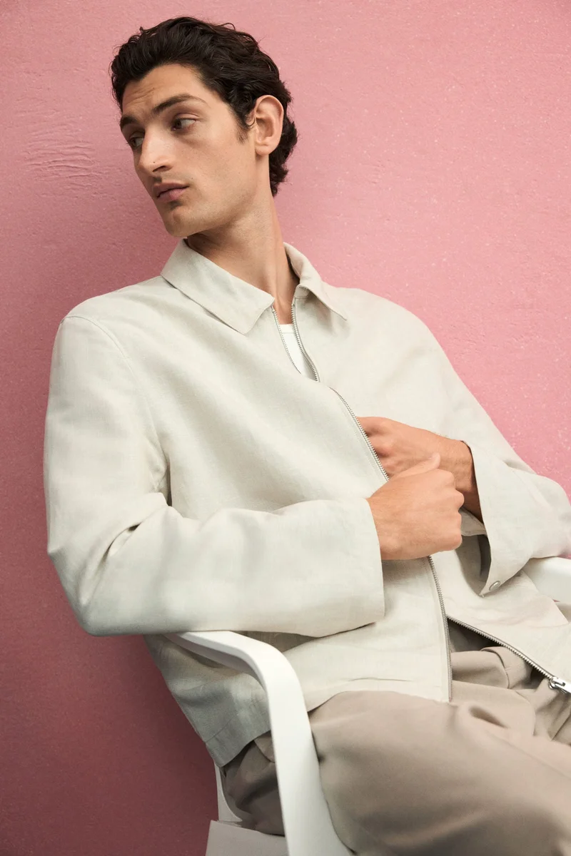 اتش اند ام جاكيت من مزيج الكتان بقصّة عادية