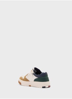 TOMMY HILFIGER Youth Low Top Lace Up Sneakers  - Image 2