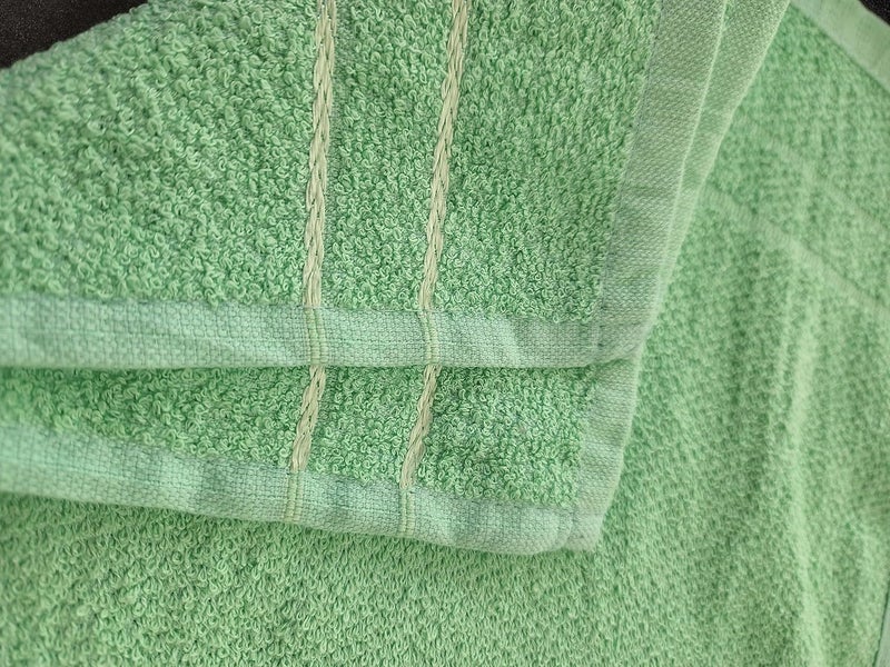 ManavRachit Microfiber Hand Towel 340 GSM for Men Women Hair Face Care Daily Use 14 in x 21 in Towels for Bath Super Absorbent Soft Comfortable Quick Dry Green Solid - Image 4