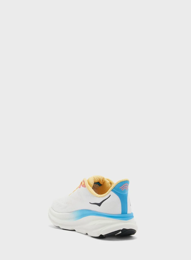 Hoka Clifton 9