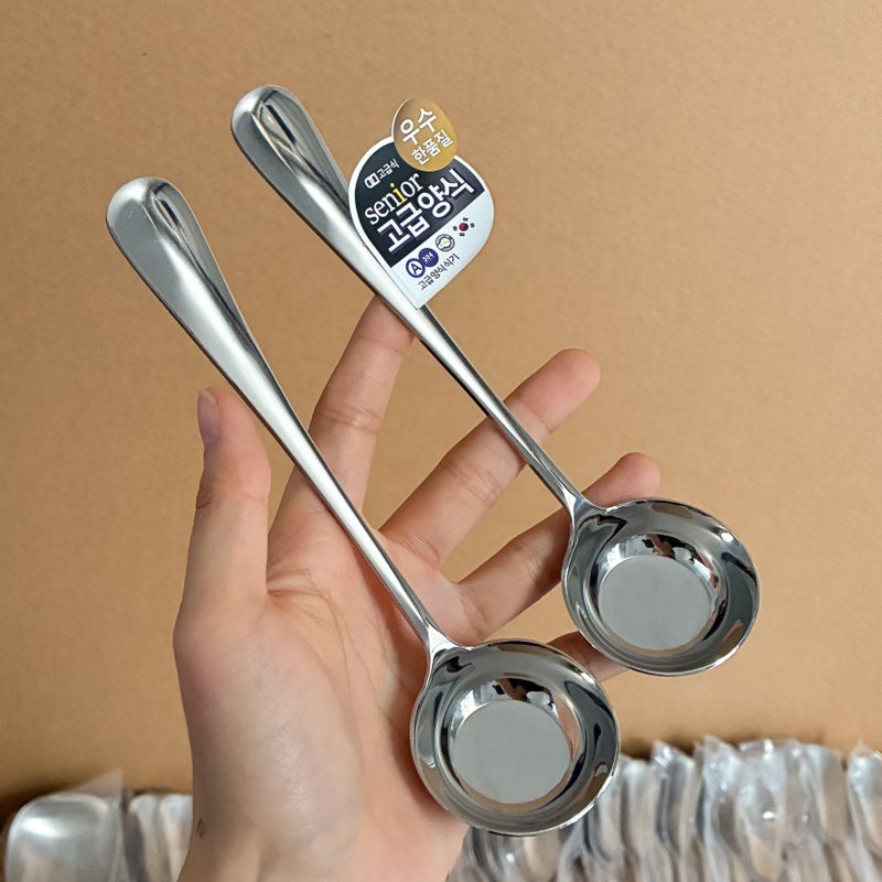Stainless Steel Spoon - Creative Thickened Flat-Bottomed Spoon for Commercial Use, Home Dining, Soup Stirring, and Rice Mixing - Image 5