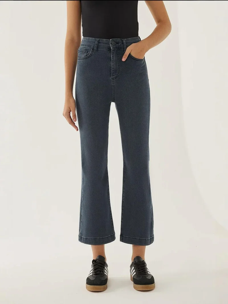 زوبعة جينز واسع