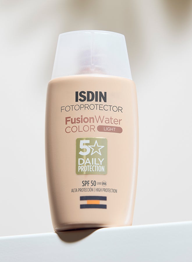 ISDIN واقي شمس فوسيون ووتر ماجيك كولور (فاتح) SPF 50 [50 مل] – واقي شمس ملون فائق الخفة مع الطحالب المتوسطية لتوحيد لون البشرة وترطيبها - Image 2