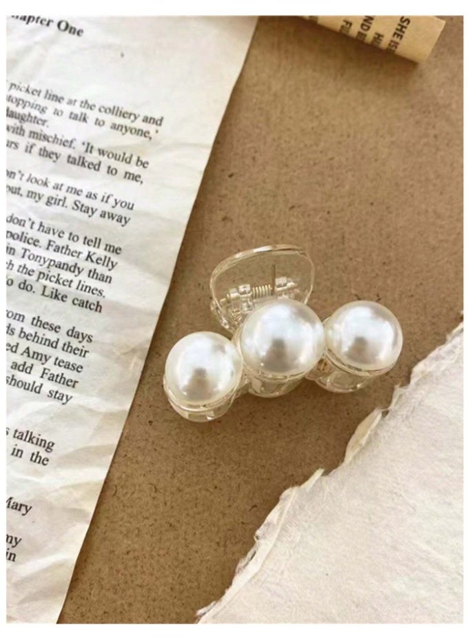 Elegant Faux Pearl Hair Claw Clip Stylish and functional, this faux pearl hair claw is perfect for side bangs, back hair, and everyday styling. Ideal for school, college, or vacation outfits. A must-have accessory for fall and winter. - Image 3