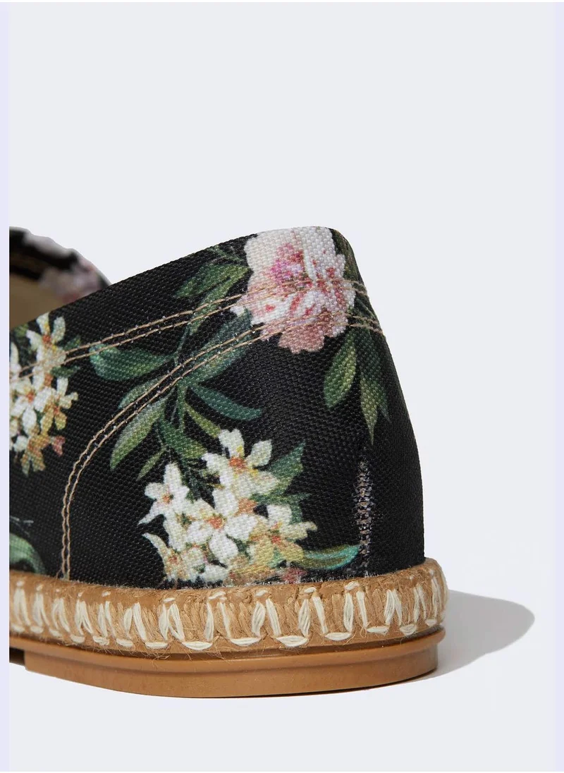 ديفاكتو Leopard Printed Sand Shoes