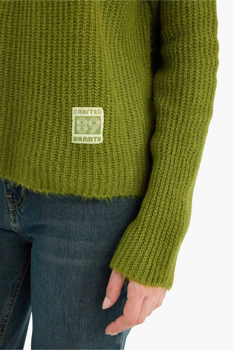 DeFacto Regular Fit Crew Neck Pullover