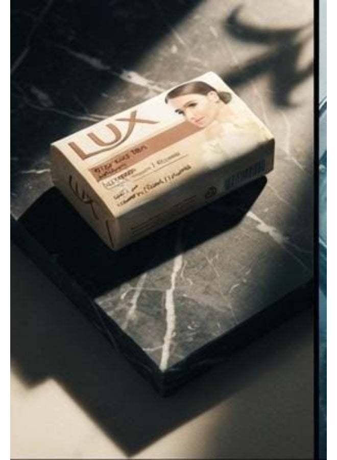 Lux Soap Lily White 4 bars, 460 g (packaging may vary) - Image 5