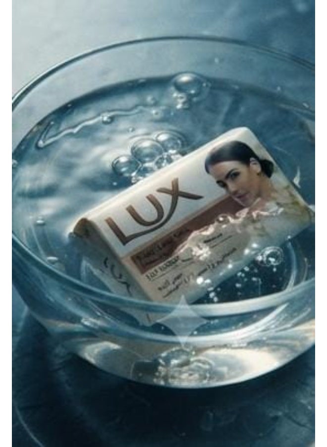 Lux Soap Lily White 4 bars, 460 g (packaging may vary) - Image 4