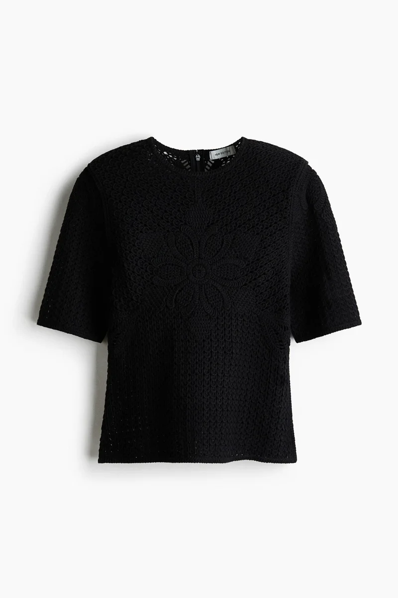 اتش اند ام بلوزة بتصميم كروشيه