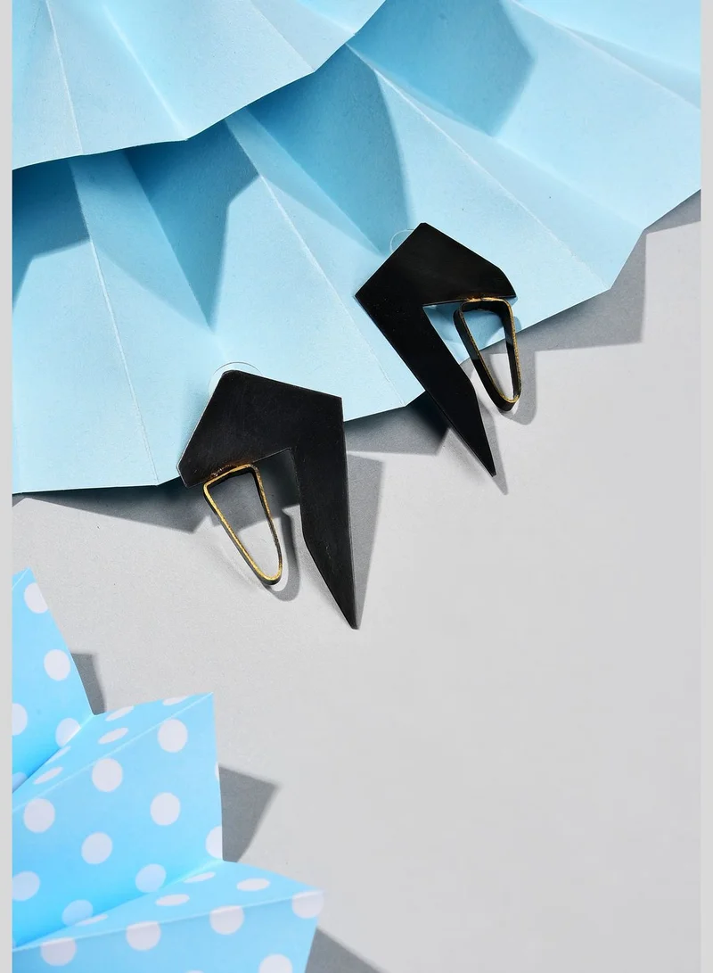 SOHI Gold Plated Designer Drop Earring