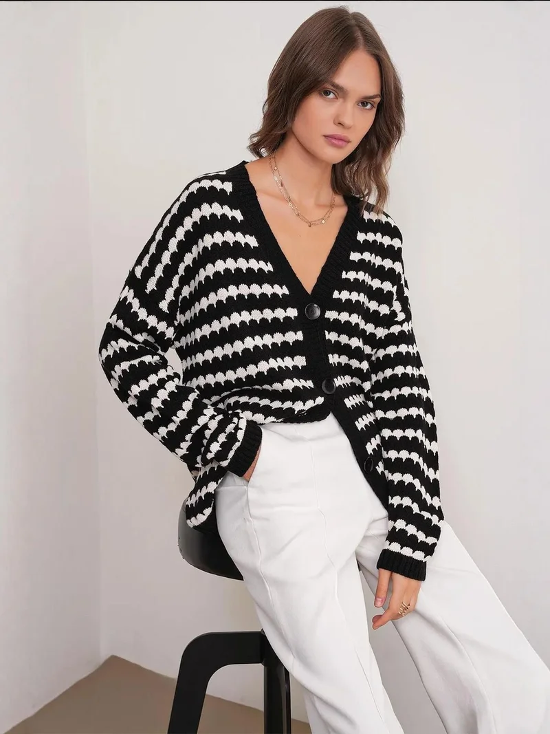 MixRay Mixray Striped Buttoned Oversize Ribbed Knit Cardigan