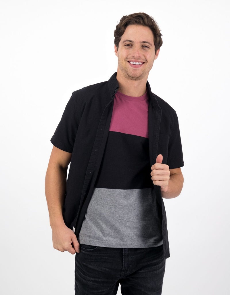American Eagle AE Classic Fit Oxford Short-Sleeve Button-Up Shirt - Image 1