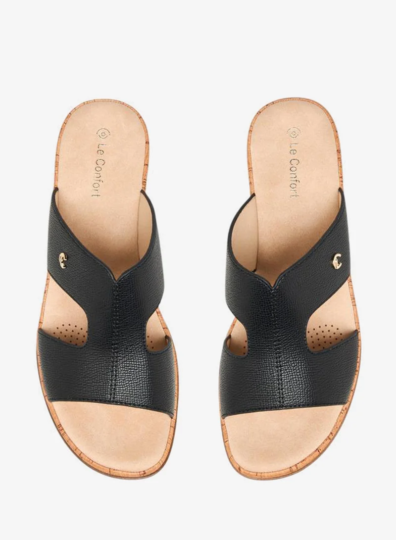 لو كونفورت صنادل مريحة سهلة الارتداء معدنية