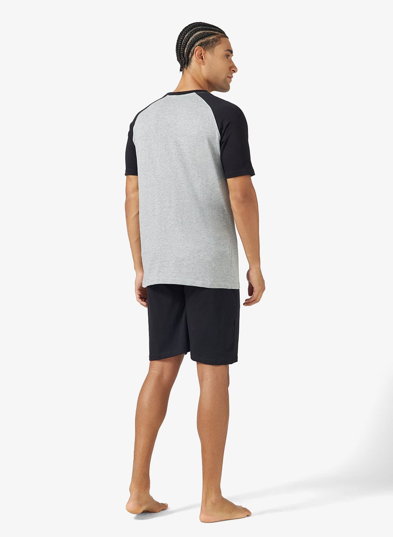 سفنتي فايف طقم بيجامة تي شيرت وشورت - Image 2